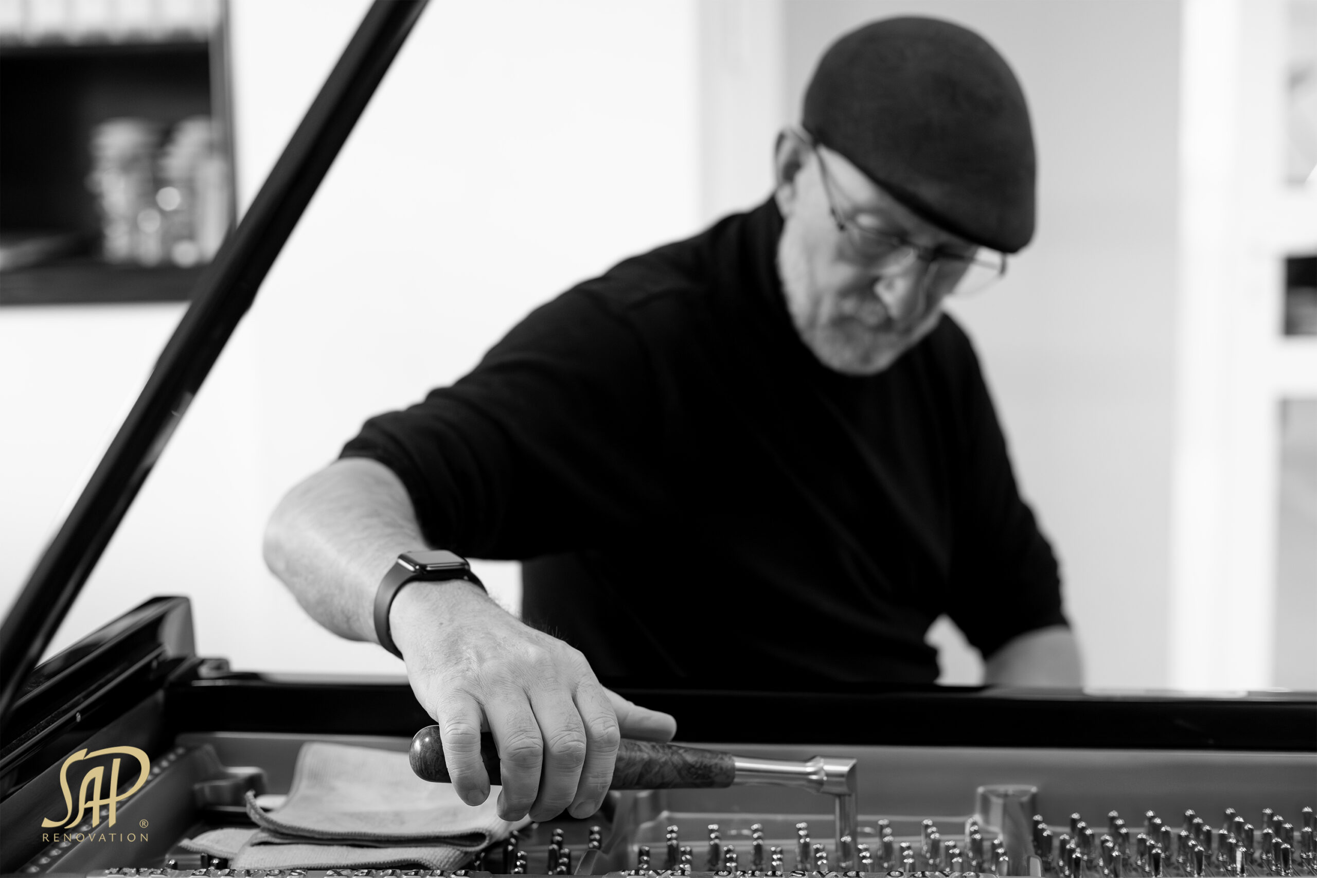 Narzędzia niezbędne do strojenia pianina