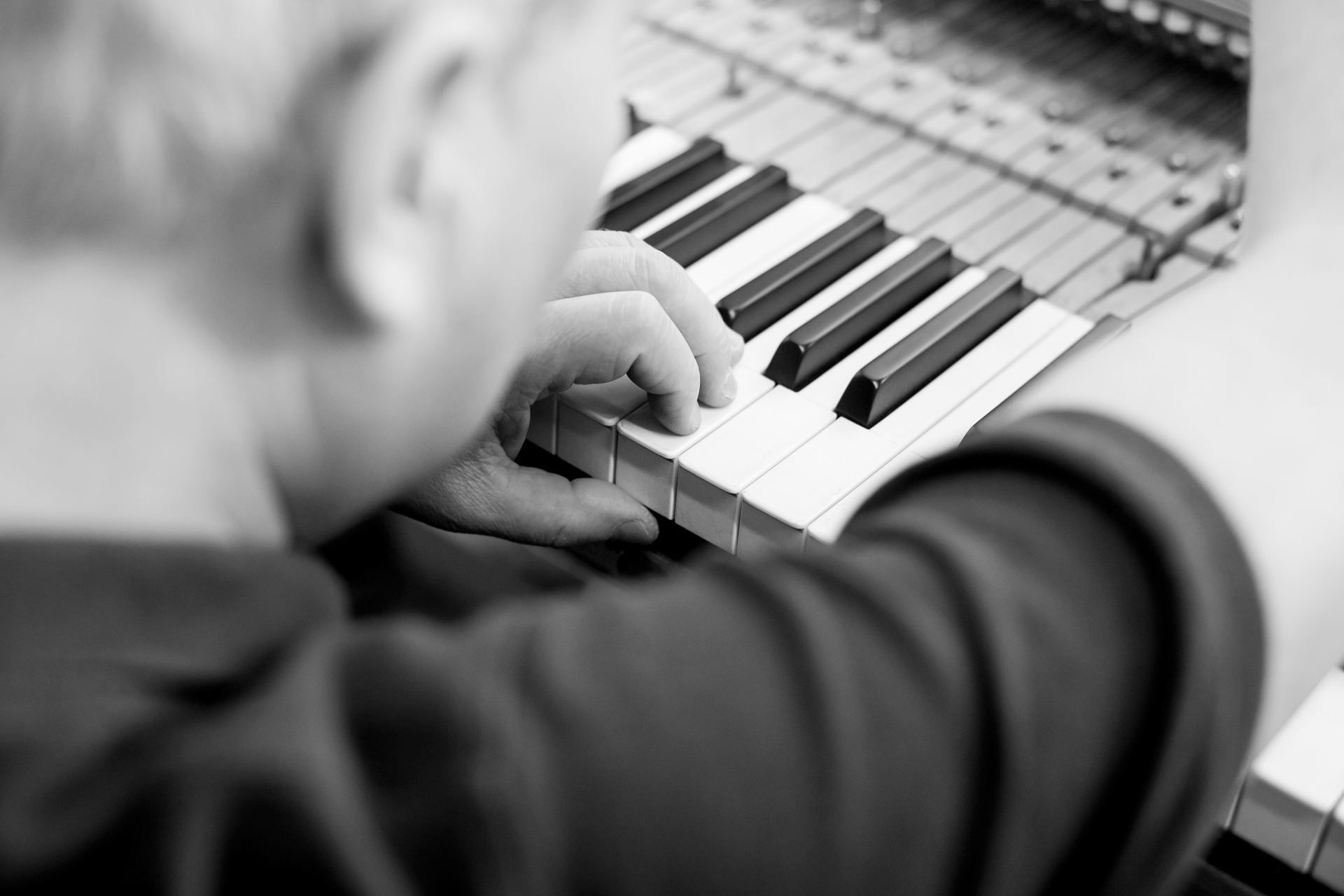 Dylemat rodziców: dziecko zdało do szkoły muzycznej – co kupić?